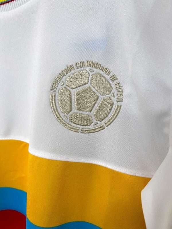 Zoom sur le logo du maillot vintage Colombie "Centenaire"