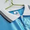 Zoom sur le col du maillot vintage Olympique de Marseille Extérieur "Centenaire" 1998/1999