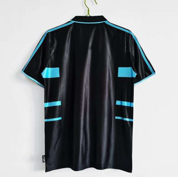 Vue arrière du maillot vintage Olympique de Marseille "Troisième" 1999/2000
